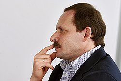 Аркадий Волож