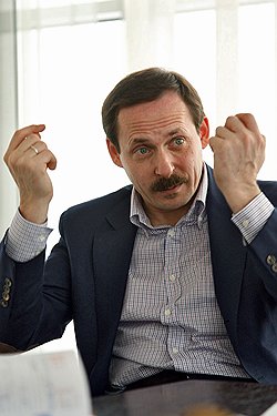 Аркадий Волож