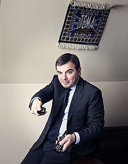 ГЛАВНАЯ ТЕМА Коллеги считают, что, хотя в продюсерском портфеле Вайнштейна есть самые разнообразные форматы, главная его тема — юмористические проекты