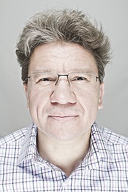 iPhone — это просто хороший телефон, считает Свириденко. Хотя его компания делала софт для мобильных приложений, сам он ими почти не пользуется