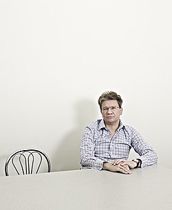 Операторы — партнеры перспективные, но неторопливые. Пока большую часть абонентов "ВидеоМоста" Свириденко привлек самостоятельно