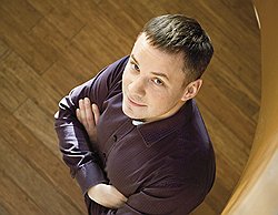 Жевать и не спать Роман Матвеев уверен, что жвачка поможет снизить аварийность на дорогах   