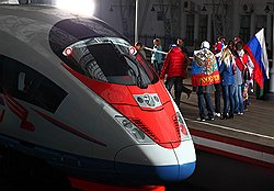 «Сапсан» — первый поезд, для которого ОАО РЖД разработало специальную тарифную систему, во многом перекликающуюся с предложениями авиаперевозчиков 