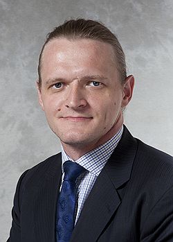 По мнению Андрея Востокова, грань между налоговой оптимизацией и уклонением от уплаты налогов зачастую настолько тонка, что для снижения риска не стоит пренебрегать квалифицированным налоговым планированием