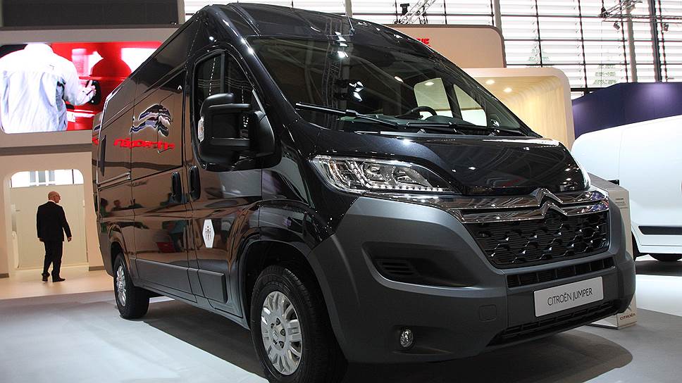 Citroen Jumper/Peugeot Boxer. Российская презентация этого семейства прошла на Московском автосалоне, и среди отечественных перевозчиков интерес традиционно вызвали самые тяжелые версии фургонов. А вот в Европе спросом пользуются самые разные модификации: от маршруток, до передвижных мастерских.