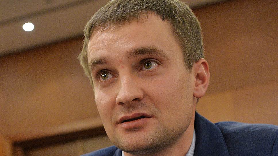 Александру Казанскому из "Башнефти" вручили награду в номинации "Компания года в области конкурентных закупок".