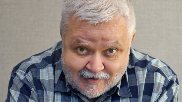 «Общаясь очно, хотя бы за столом за чашкой чая, мы передаем друг другу какую-то энергию»