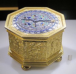 Настольные часы с будильником созданы в Германии около 1600 года