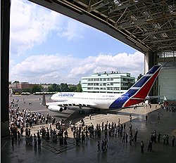 Кубинская авиакомпания Cubana оказалась самым надежным покупателем российской авиатехники. Она не перешла на Boeing или Airbus даже тогда, когда производство самолетов в России упало практически до нуля