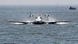 Бе-103 занимает уникальную рыночную нишу пятиместного пассажирского самолета-амфибии. В России спрос на нее минимален