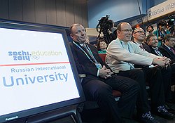 Президент "Интерроса" Владимир Потанин разделяет интерес к олимпийскому образованию с членом попечительского совета РМОУ князем Монако принцем Альбером II