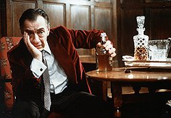 В "Тайной чести" (1984) Роберта Олтмана президент Никсон вооружен бутылкой виски и предстает перед зрителями полным ничтожеством