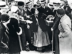 "Леди на день", 1933