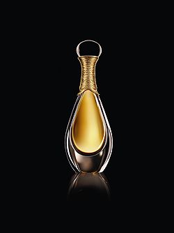 Золотой вариант J'adore Dior: лимитированная серия J'adore Joaillerie Prestige. Хрустальный флакон Baccarat с золотой крышкой