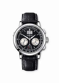 A. Lange & Sohne, Datograph AUF/AB. Серия Datograph была представлена в 1999 году, в 2012-м в Женеве была показана новая версия. Серьезные, истинно саксонские часы получили ряд усовершенствований. Механизм оснащен узлом баланса, произведенным непосредственно на мануфактуре в Гласхютте. Спираль Nivarox также заменена на мануфактурную спираль Lange. Запас хода в часах увеличился с 36 до 60 часов, в связи с этим на циферблате появился и указатель запаса хода — это индикатор на «6 ча сах» с метками AUF/AB. Корпус нового Datograph выполнен из платины и увеличен в диаметре — с 39 до 41 мм
