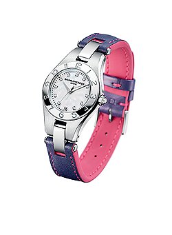 Две версии одной коллекции Baume & Mercier 2012 года: Linea Automatic из стали и золота и fashion-модель Linea Strap
