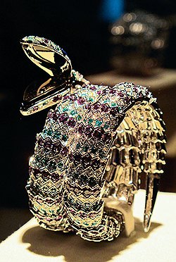 Антикварные модели Serpenti, выпускавшиеся в 1950-1970-х годах, приехали в Базель из Рима  