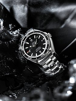 Omega Seamaster Planet Ocean снялись в фильмах "Казино "Рояль"" (2006) и "Квант милосердия" (2008)