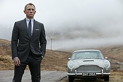 Aston Martin DB5 в одну треть величины: из новой серии Skyfall, 2012  