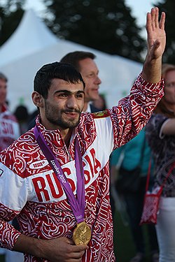Дзюдоист Арсен Галстян открыл счет олимпийским наградам российской сборной