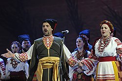 Кубанский казачий хор приветствует первых посетителей Sochi.Park 