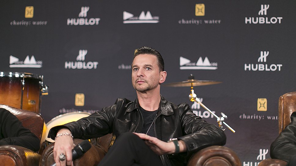 Лидер Depeche Mode Дэвид Гэхан во время берлинской пресс-конференции, март 2013 года