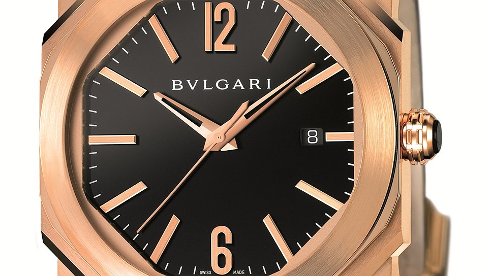 Выбор Эдриена Броуди: модель Bvlgari Octo, 2013. Корпус из розового золота с черным лаковым циферблатом и часовыми метками из розового золота; функции — часы, минуты, секунды, дата в положении «3 часа»; черный ремешок из крокодиловой кожи. Внутри Bvlgari Octo установлен механизм Calibre BVL 193 с автоматическим заводом, запасом хода в 50 часов и частотой 28 800 полуколебаний в час