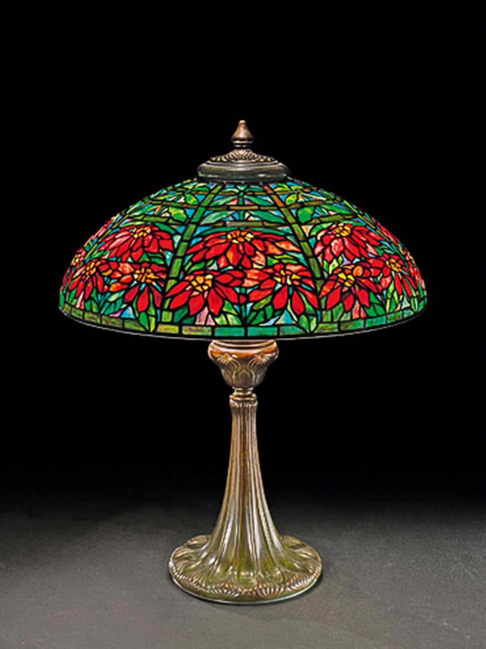 Лампа "Пуансеттия", Tiffany Studios, около 1910 года. Sotheby's, эстимейт $120-180 тыс.