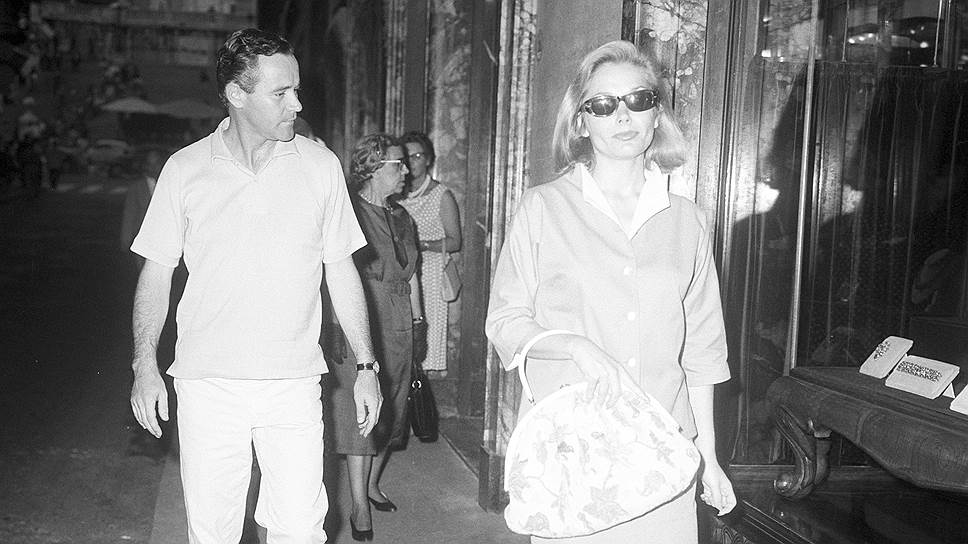 Актер Джек Леммон с супругой у витрин Bulgari в Риме, 1962 год