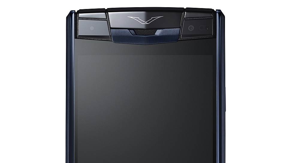 Vertu, смартфон Signature Touch, 2014: акустическая система, настроенная вместе с Bang & Olufsen, камера, сертифицированная Hasselblad, Full HD экран, гарантирующий максимально возможную плотность пикселей 473 dpi, четырехъядерный процессор с частотой 2,3 ГГц, экран из поликристалла сапфира и титановый корпус, все сервисы Vertu, включая Vertu Concierge уровня Dedicated 