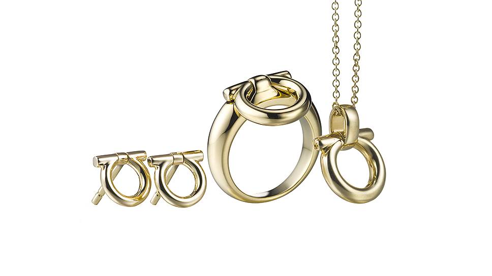 Salvatore Ferragamo, сет из кольца, подвески и серег Gancino, 2015