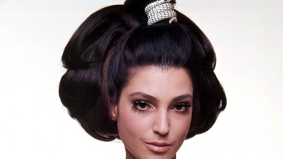 Fashion-кадр с драгоценностями Bvlgari, американский Vogue, конец 1960-х