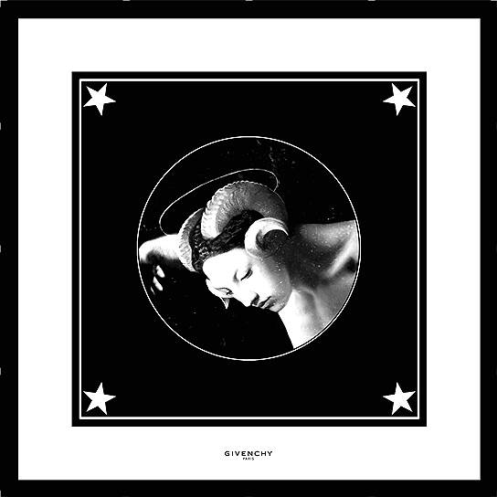 Платок Givenchy 