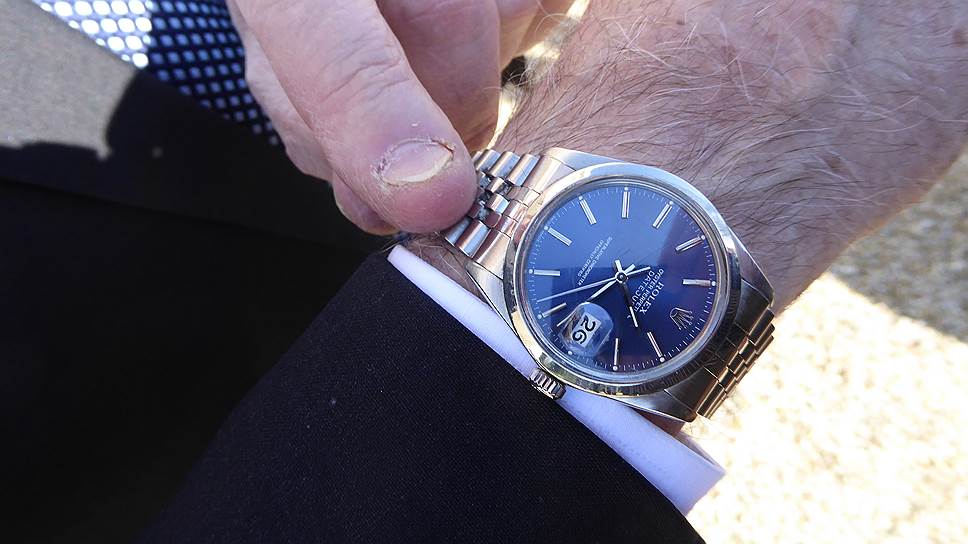 Rolex Oyster Perpetual Datejust со стальным корпусом диаметром 36 мм и автоматическим подзаводом Ян Филью носит более тридцати лет