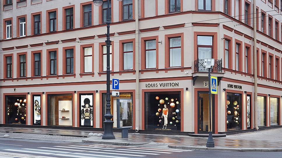 Бутик Louis Vuitton в Санкт-Петербурге 