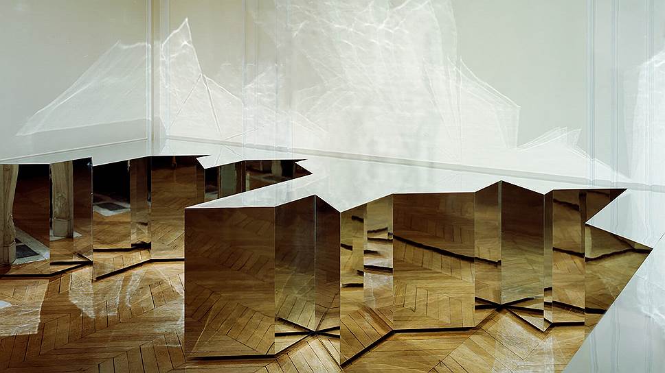 Инсталляция Banquise ("Айсберг") для бутика Hermes в Париже, 2015 год