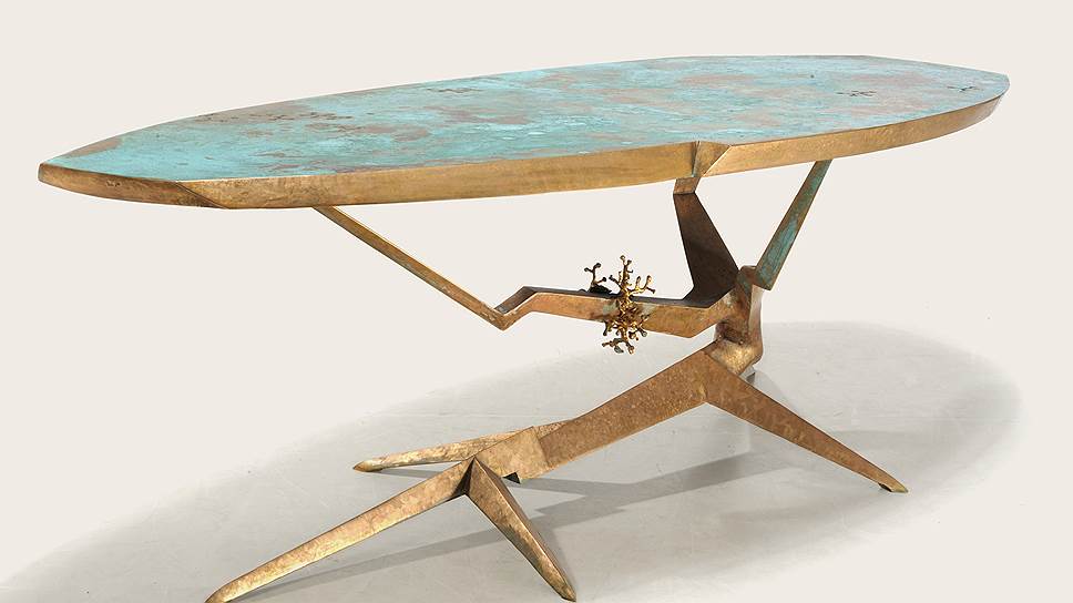 Стол Atol, основание из бронзы, дизайн Марка Брейзер-Джонса, 2010. Michele Hayem Gallery