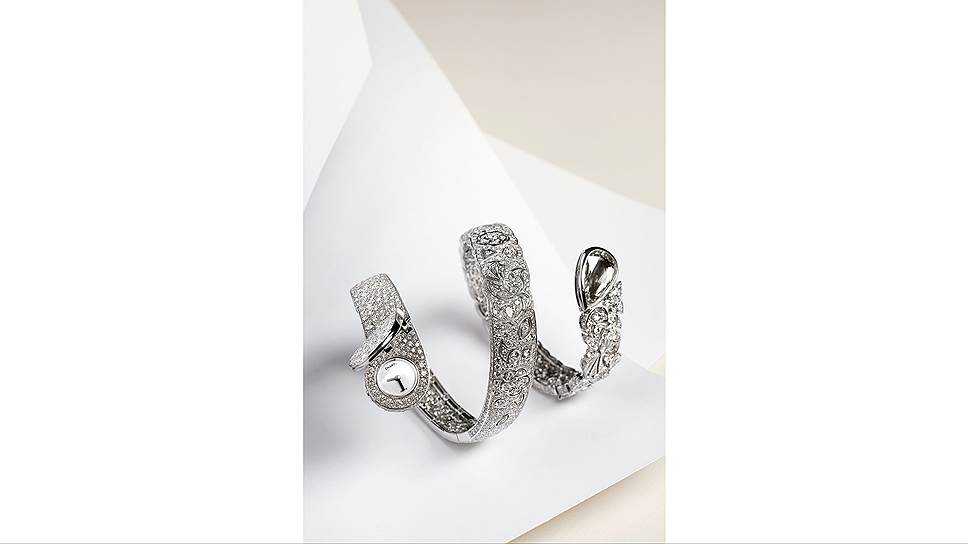Часы-браслет Les Eternelles de Chanel, белое золото, бриллиант огранки "груша" (5 карат), бриллианты. В одном экземпляре. Chanel Fine Jewelry
