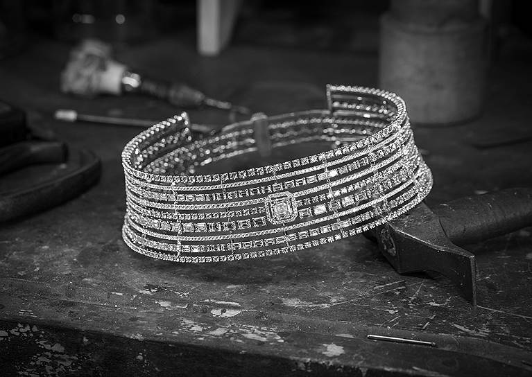 Колье Flappers, коллекция High Jewelry Paris est une fete, белое золото, бриллианты