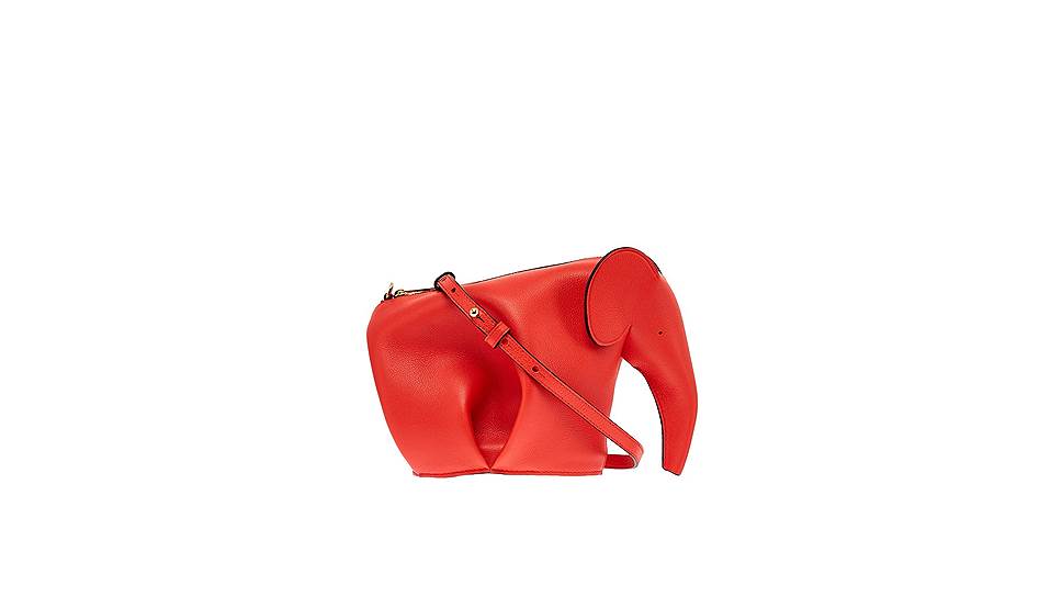 В концепт-сторе Aizel в продажу поступили кожаные аксессуары Loewe 