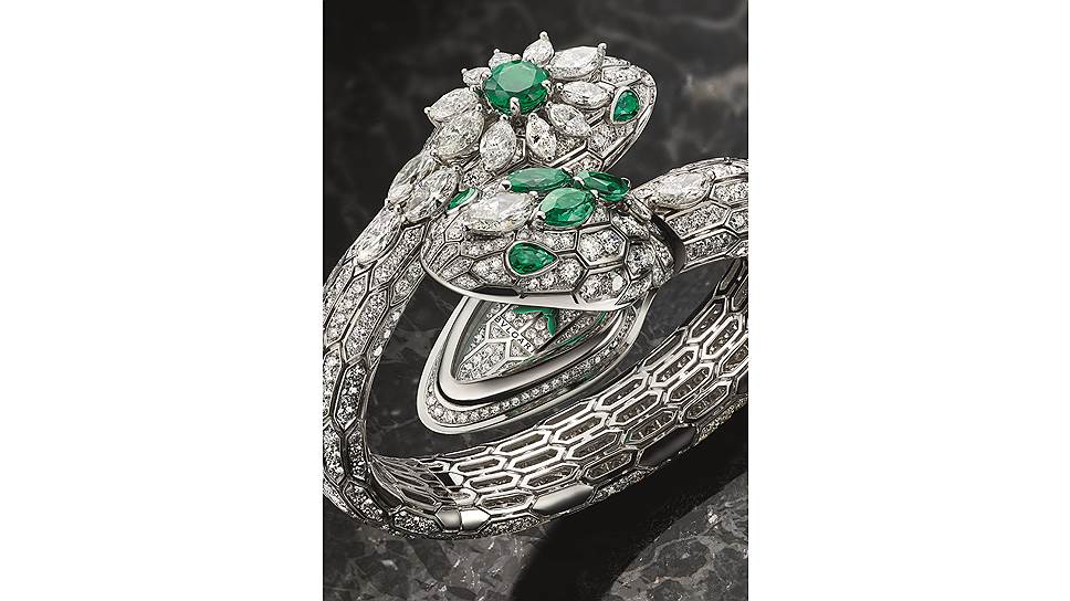 Часы Serpenti Regal, белое золото, изумруды, бриллианты