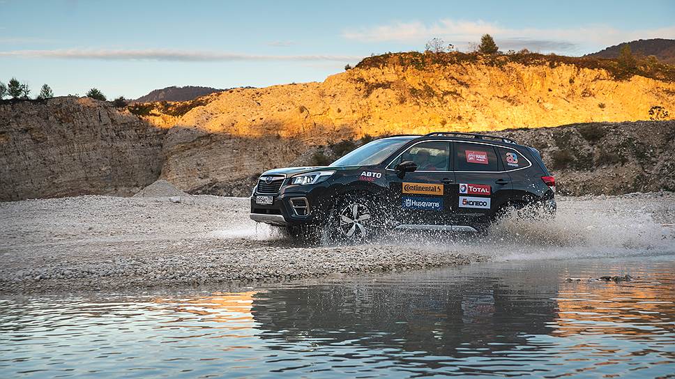Subaru Forester достойно показал себя в условиях бездорожья в карьере Галицыно