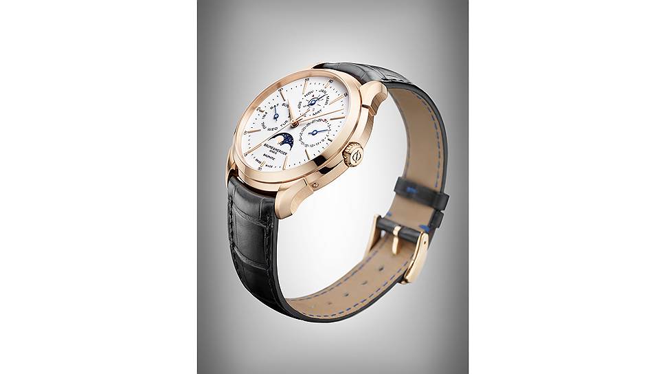 Baume & Mercier Clifton Baumatic Calendrier Perpеtuel. К механизму Baumatic BM13–1975AC-1 с автоподзаводом добавлен модуль вечного календаря. Резерв хода — 120 часов. Корпус красного золота 42 мм