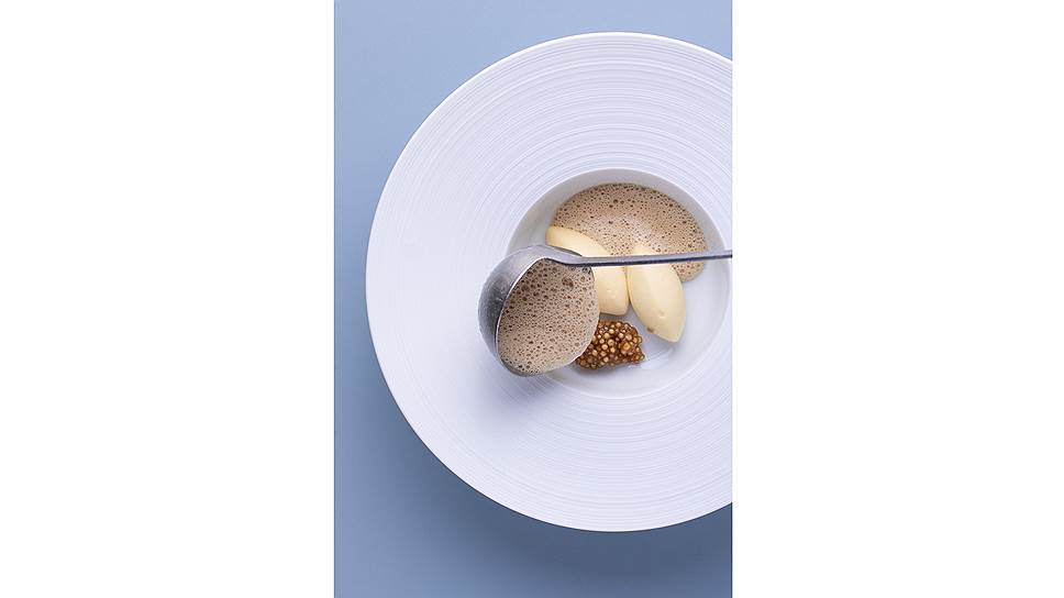 Блюдо из специального меню, которые шеф -повар Эмманюэль Рено приготовил для гостей ужина Nespresso Atelier