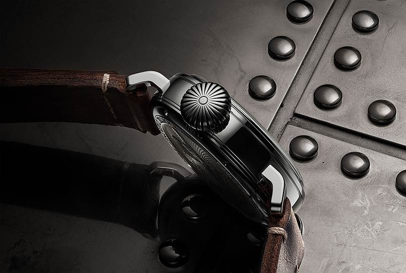 Zenith Pilot type 20 extra special silver 45 мм, серебро, механизм Elite 679 с автоматическим подзаводом, запас хода 50 часов, лимитированный выпуск в 200 экземпляров 
