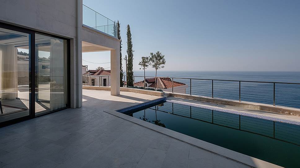 Вид на море из отеля Ananti Resort, Residences & Beach Club в Черногории