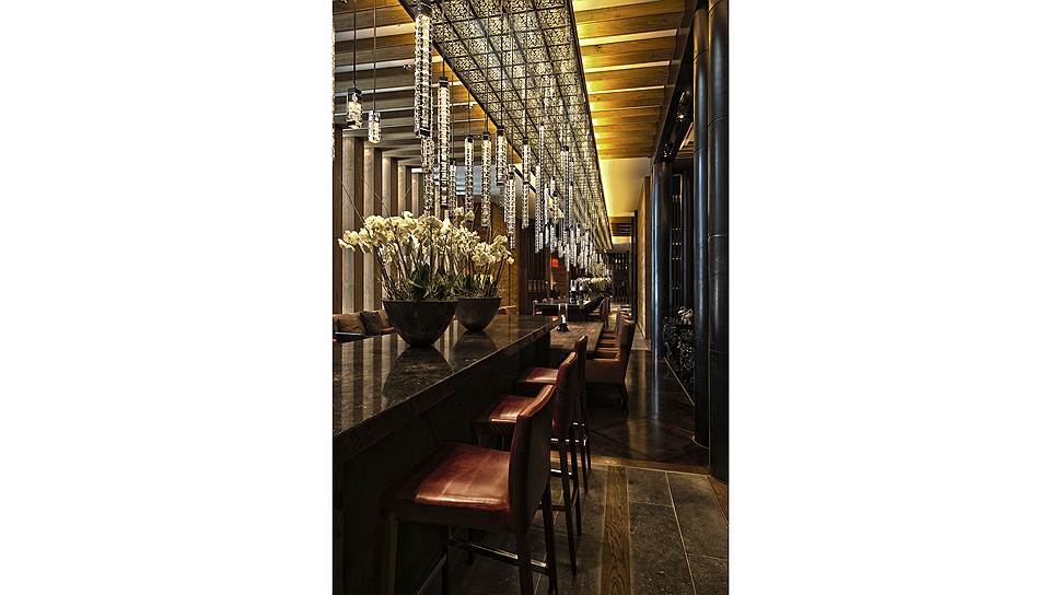 В баре отеля The Chedi Andermatt