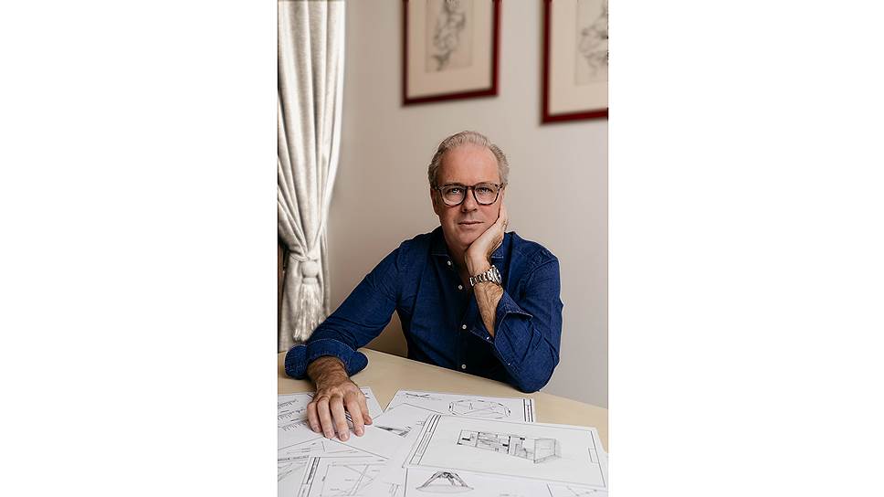 Французский дизайнер Жан-Ив Ланвен 