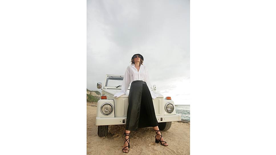 Лукбук марки одежды Bats