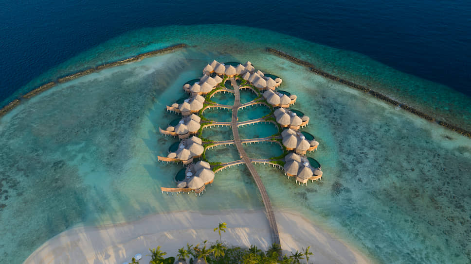 Вид на отель Nautilus Maldives 